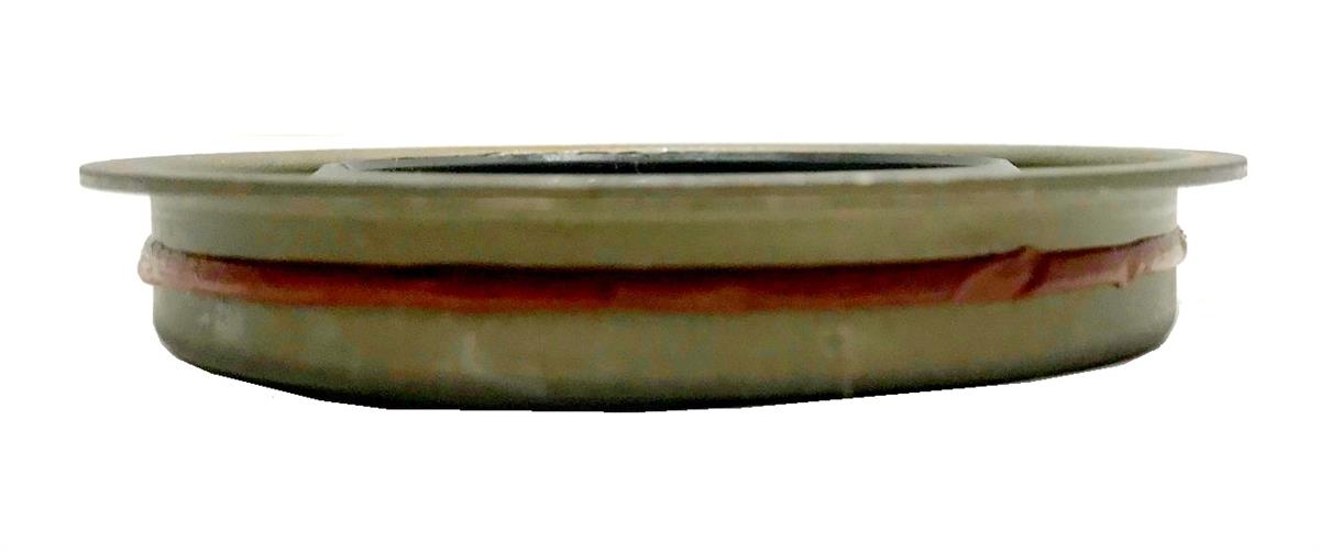 ひきち8477 Axle Drive Pinion Seal HMMWV